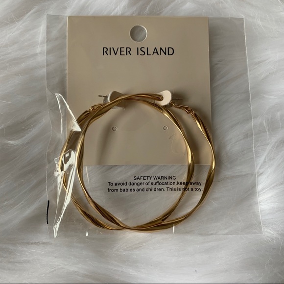 🆕🆕RIVER ISLAND GOLD TWIST HOOPS - Picture 6 of 6